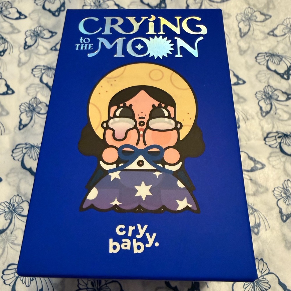 🌙 POP MART Crybaby – Crying to the Moon Series 
Figure: The Moon Catcher:
